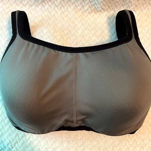 Natori yogi sports bra